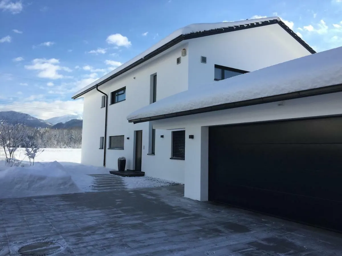 Apartment Ferienwohnung Black White Raubling